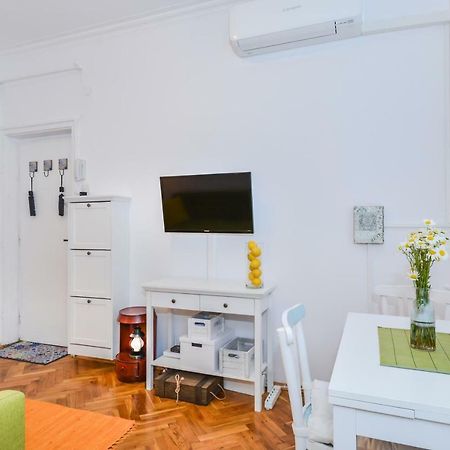The Charming Home - One Bedroom Top Central Apartment By Flat Mаnager Szófia Kültér fotó