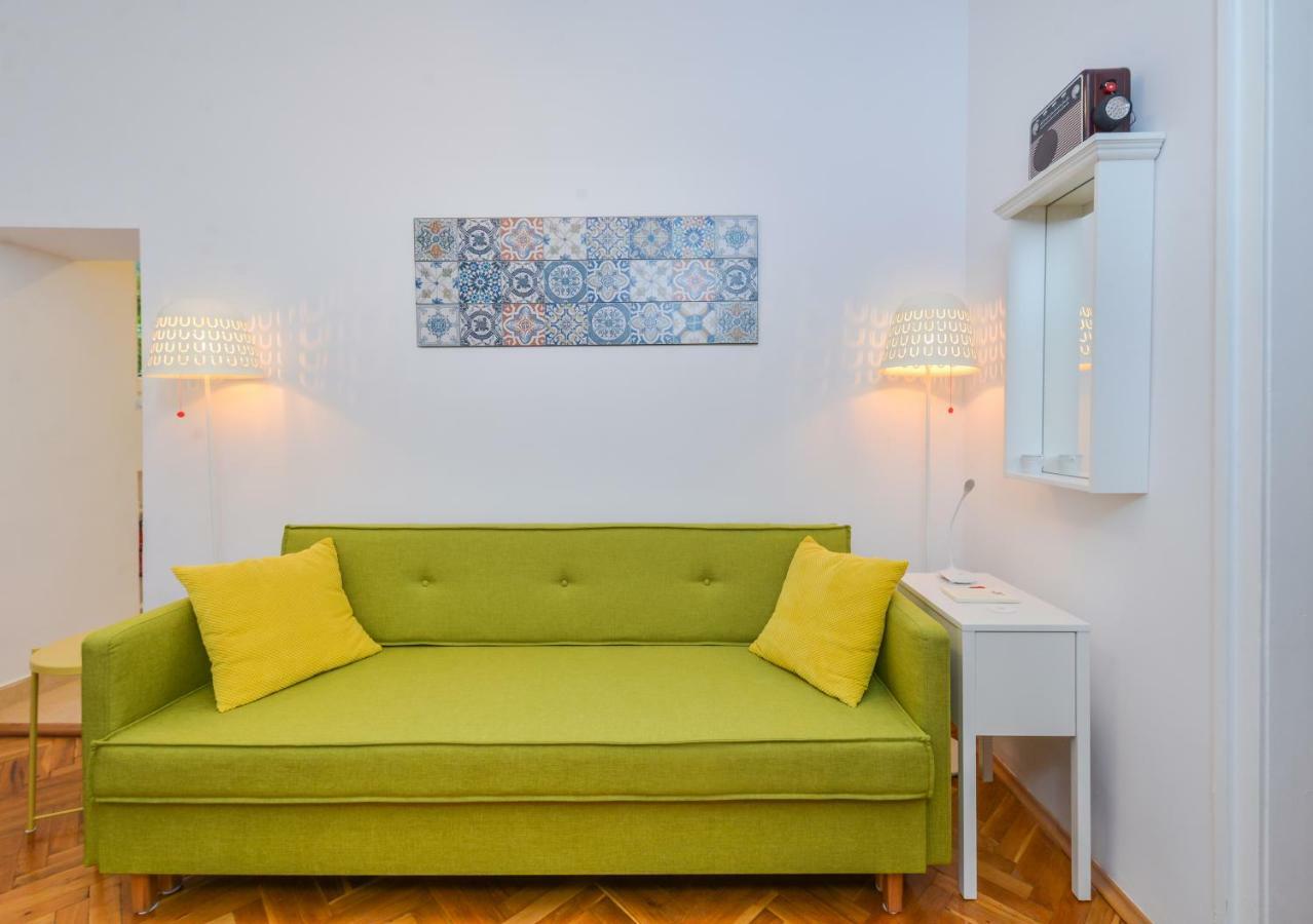 The Charming Home - One Bedroom Top Central Apartment By Flat Mаnager Szófia Kültér fotó